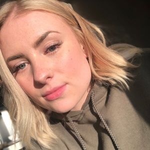 Meet your Posher, Anika